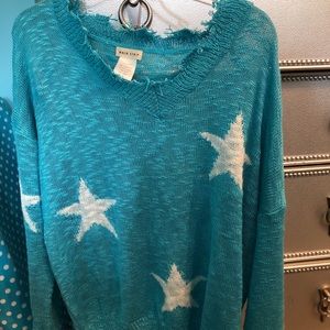 The shirt that made sweaters COOL🌬 2019’